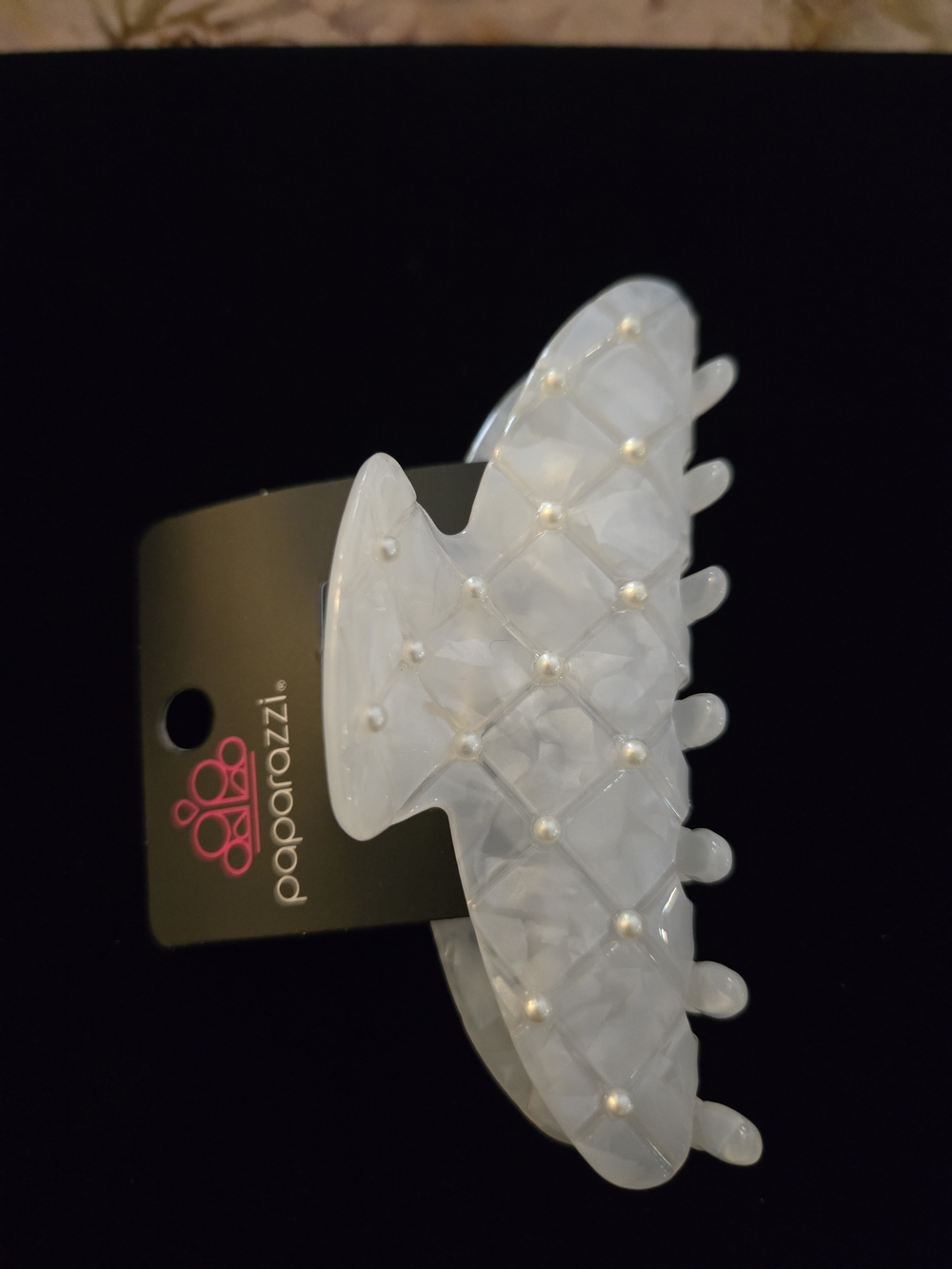 paparazzi Translucent White Pearl-Accent Hair Claw